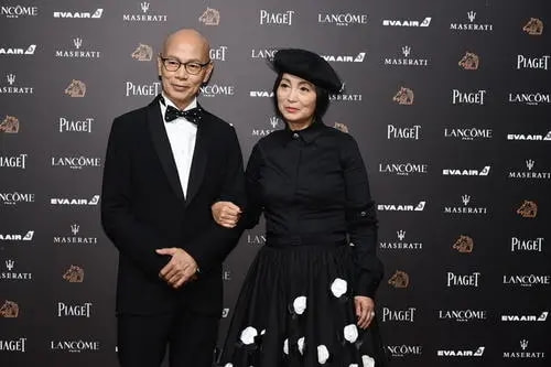 王晶张敏执导新片上线，阵容简直太豪华，却依旧还是一部“烂片”