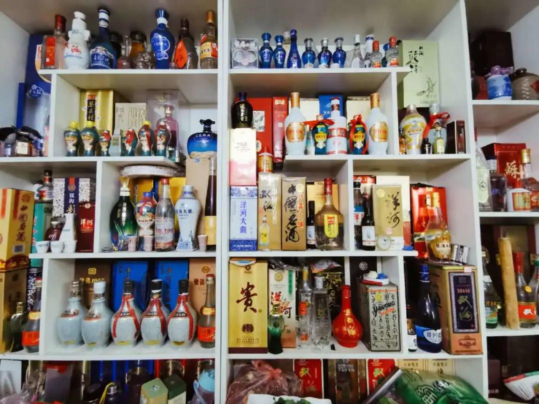 20年前的整箱白酒收藏价值,20年珍藏二锅头多少钱一瓶