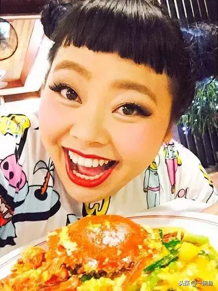 身高157，体重200斤的她，靠什么赢了水原希子？！