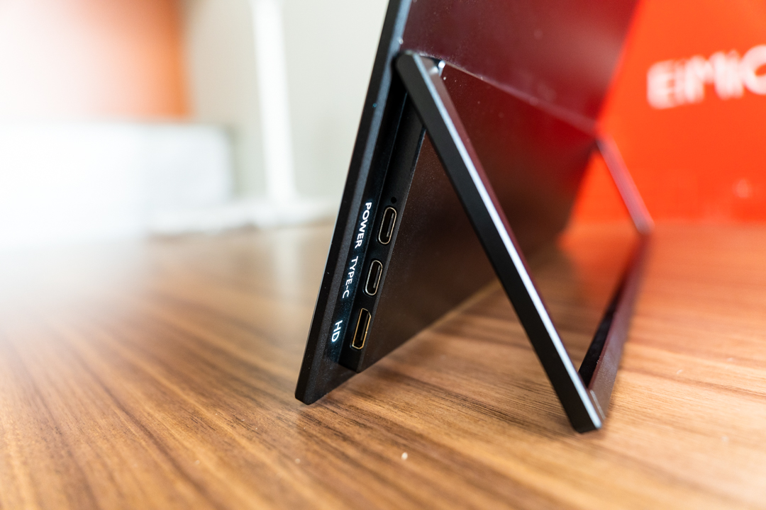 eimio便携显示器,eimio便携显示器m15b怎么充电