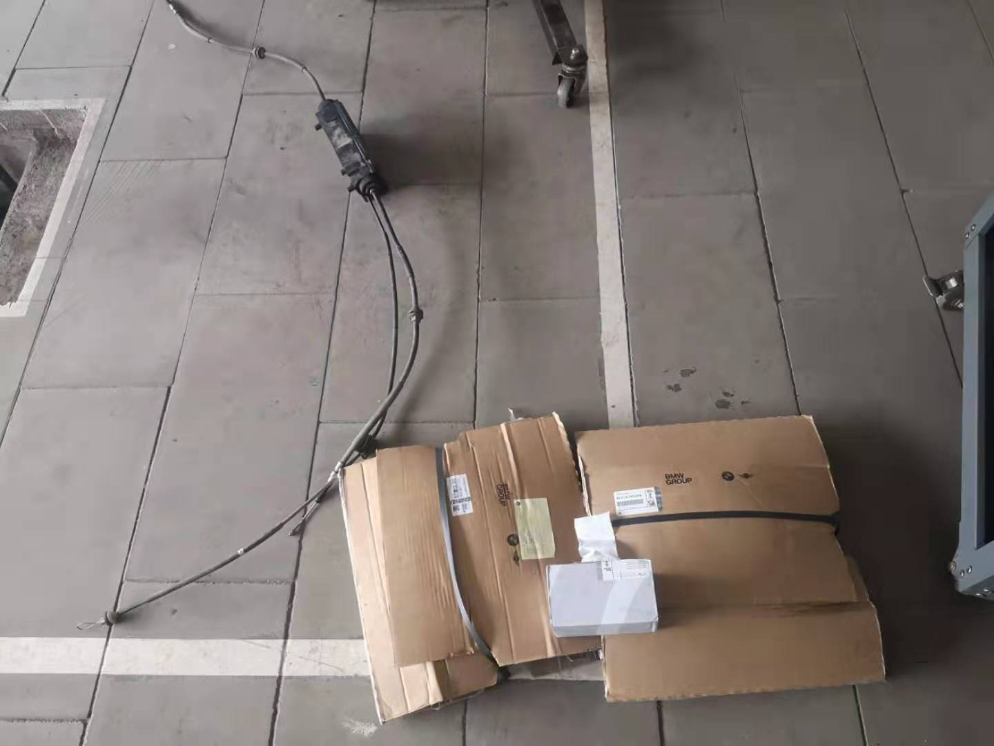 宝马X5驻车制动失效,x5驻车制动器失效