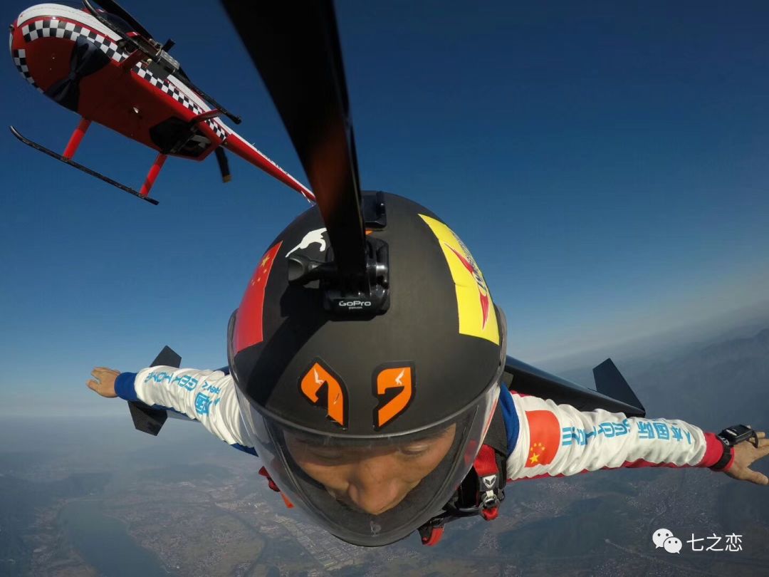 羽人的梦想与友情中国的Jetman涡喷飞翼初次试飞现场见证