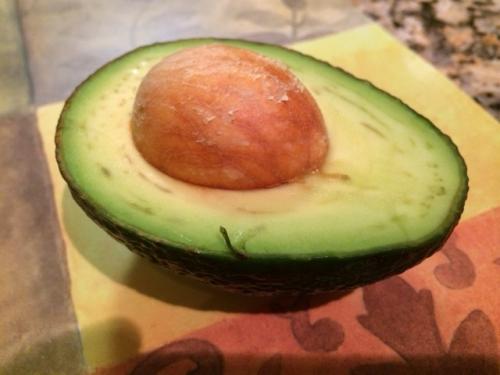 牛油果热量那么高为啥减肥还要吃,牛油果热量高为什么能减肥