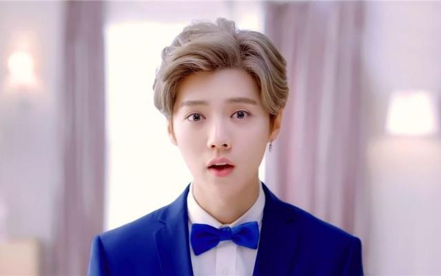 星探发现鹿晗时的图,鹿晗朱一龙tfboys