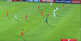 中国队失误停球名场面,中国队停球过人搞笑集锦