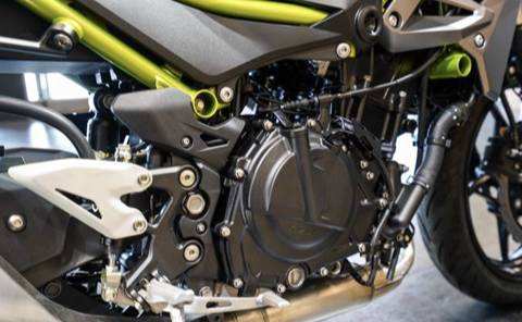 川崎z400与ninja400怎么选,纠结川崎z400值不值得买