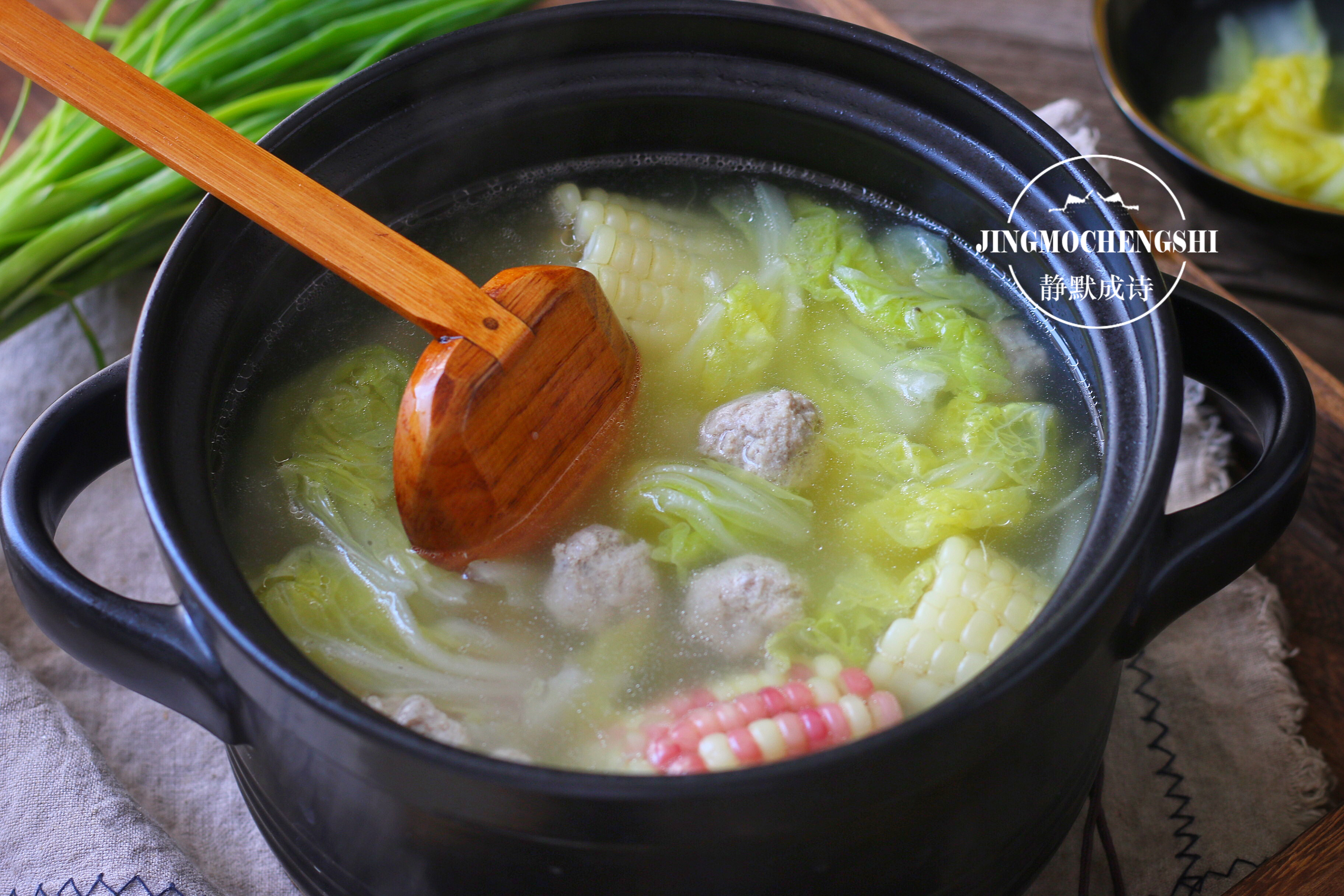 清淡养胃又营养的汤,这碗祛湿暖胃汤春季汤水不能少