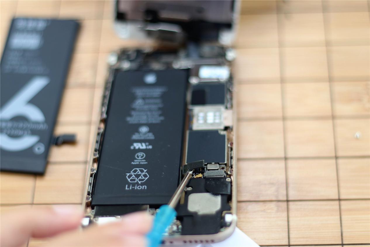 换电池iphone6s,更换iphone6s电池的视频