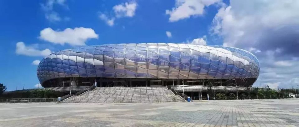 大连才是真正的足球城,大连足球场建的怎么样了