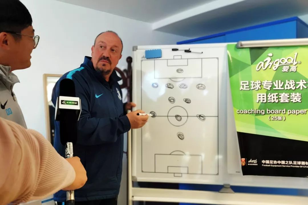 足坛背锅哪家强,当今足坛主教练实力排名