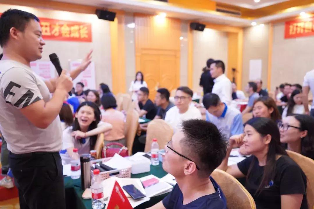 掌握说话的技巧,提升说服力的语言技巧