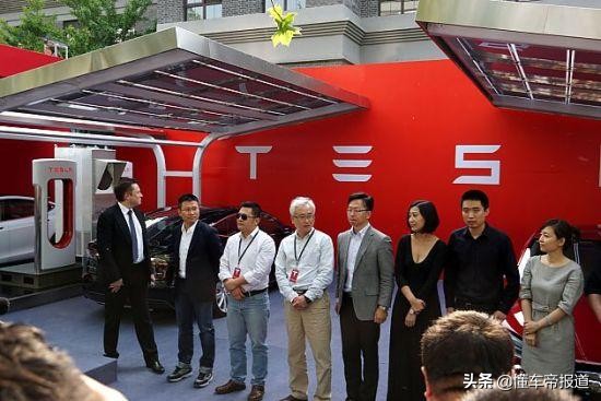 尴尬|韩寒“8000万特斯拉”漏雨！李想、汪涵的漏不漏？