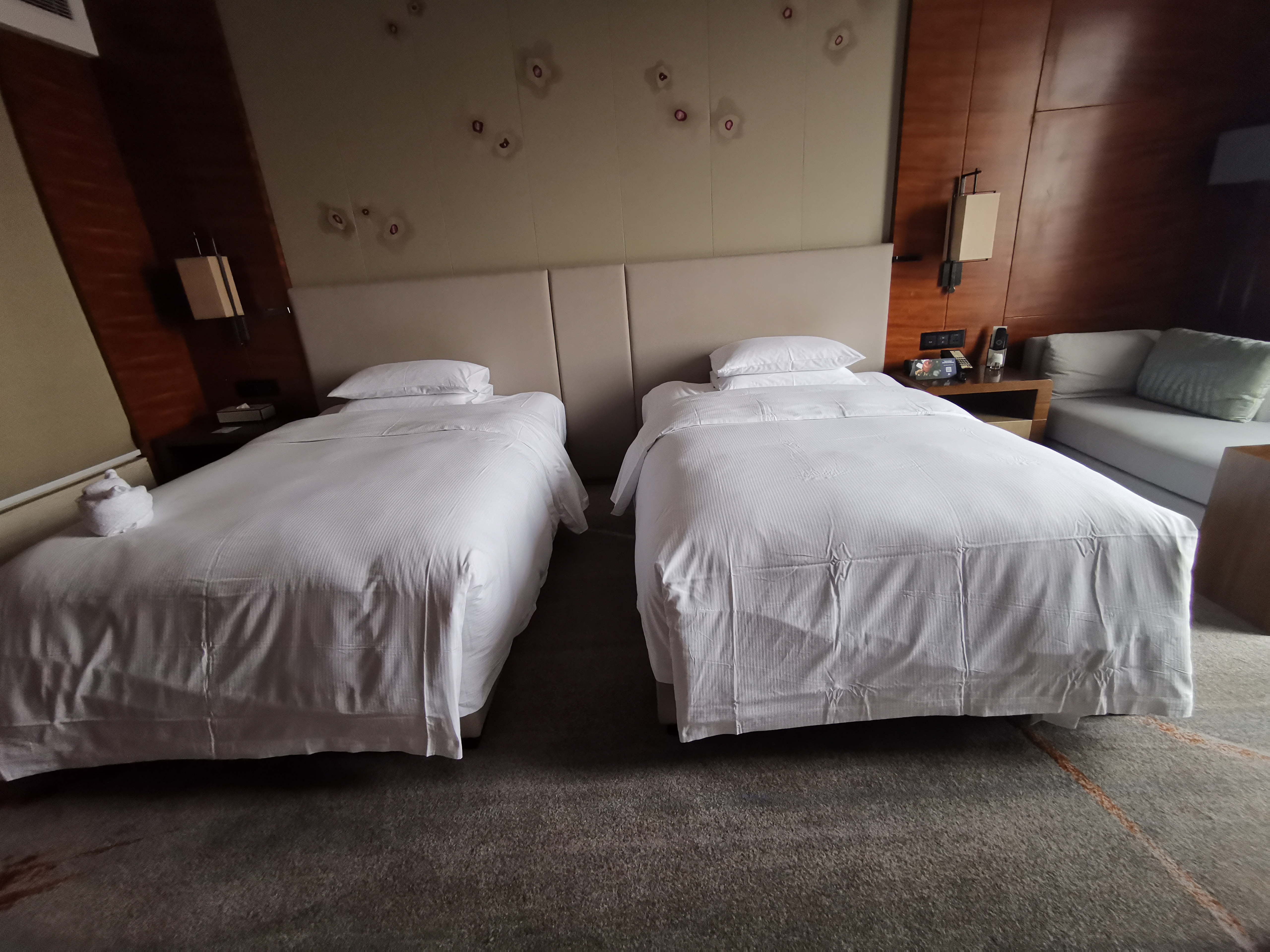 广州汇华希尔顿逸林酒店月饼,广州汇华希尔顿逸林酒店自助餐厅