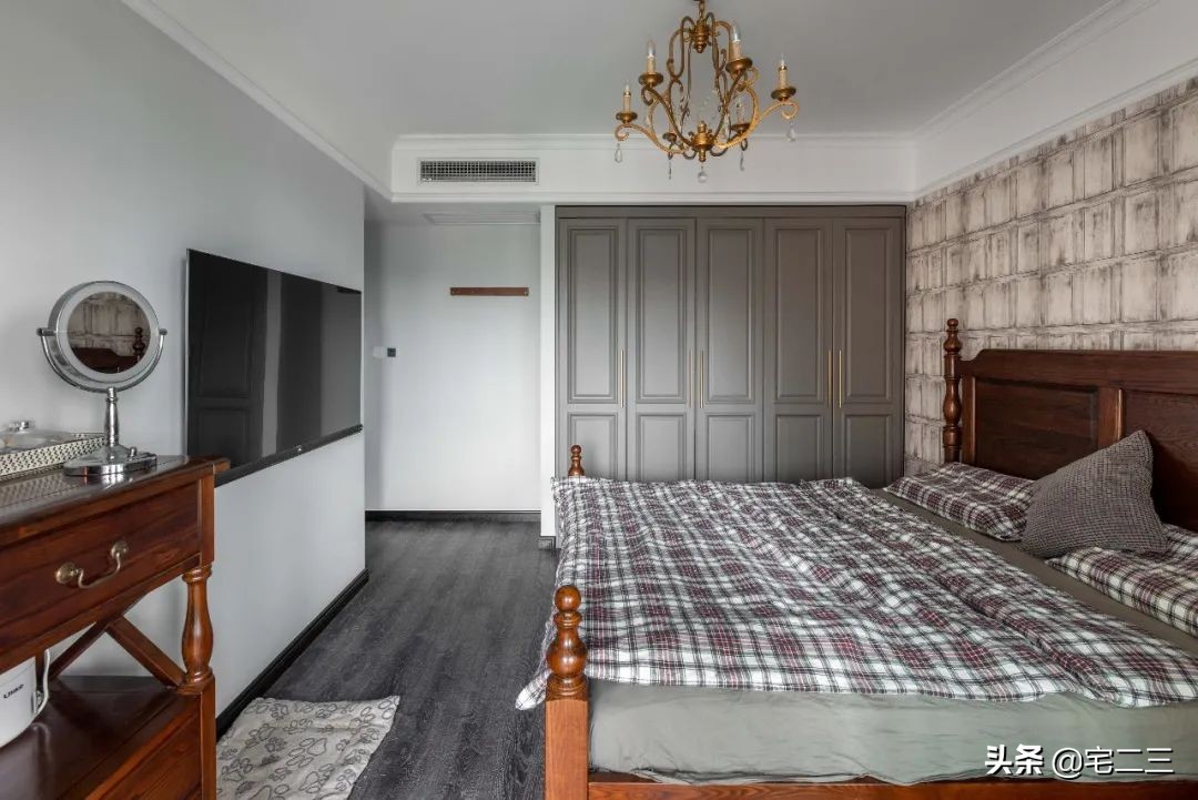 嗜好旧物的90后,用柔软的心构建家中岁月感