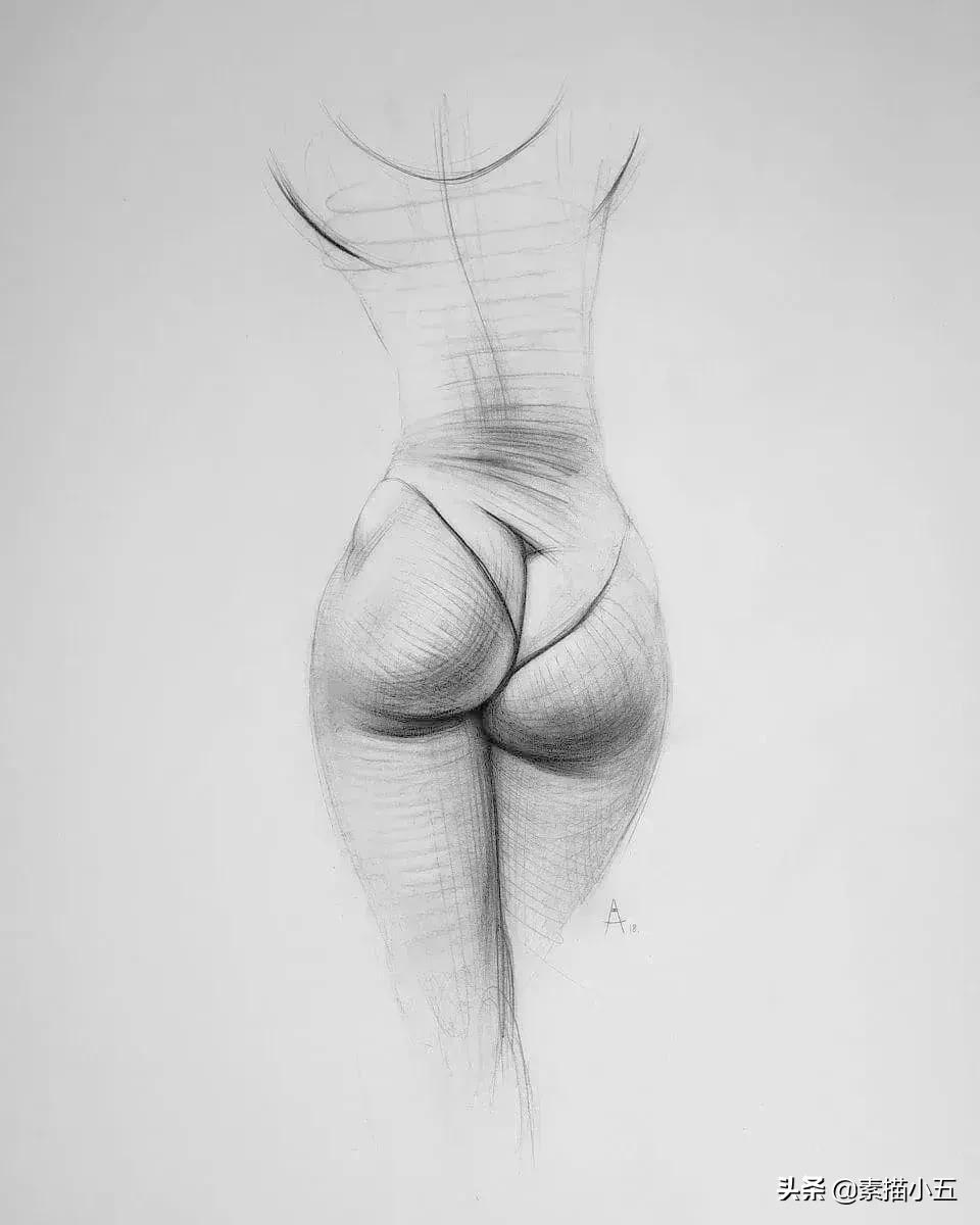 他画的素描无与伦比,他画的画栩栩如生让人拍案叫绝