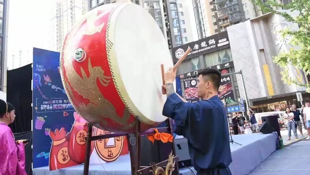 西安赛格品牌大升级！瑞幸和COACH做邻居，西安商业8月迷幻现实