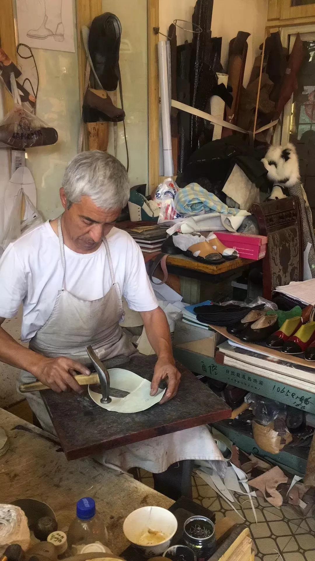 2018酷路泽4.0最顶配,2022年酷路泽4.6顶配