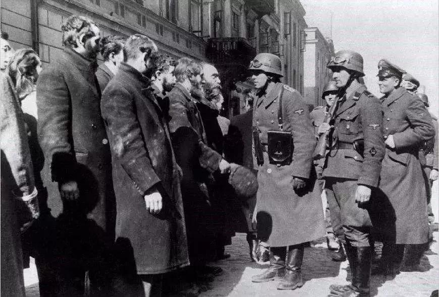 是什么让纳粹德国完成了对600万犹太人的大*杀屠**？