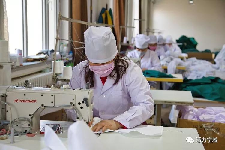 内蒙古赤峰市优化疫情防控措施,没有一个冬天不可逾越武汉加油