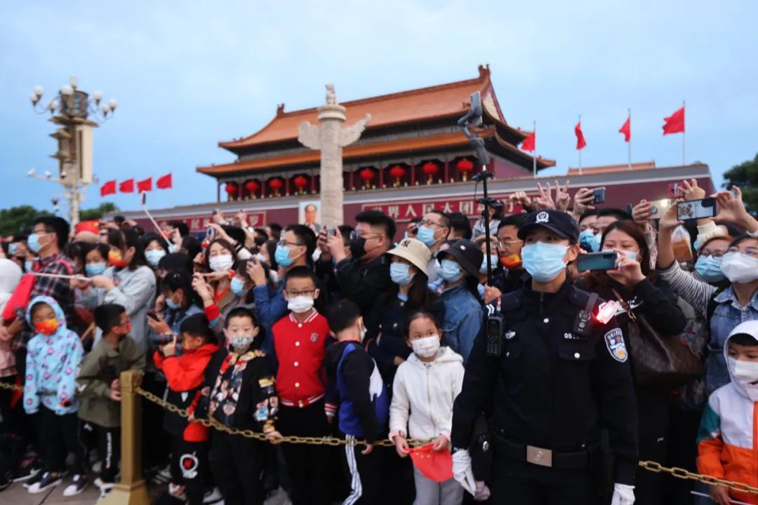 这里有许多故事的英文,纪念我们的每一个故事