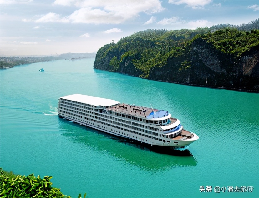 长江游轮的真实视频,长江的游轮和海里面的游轮