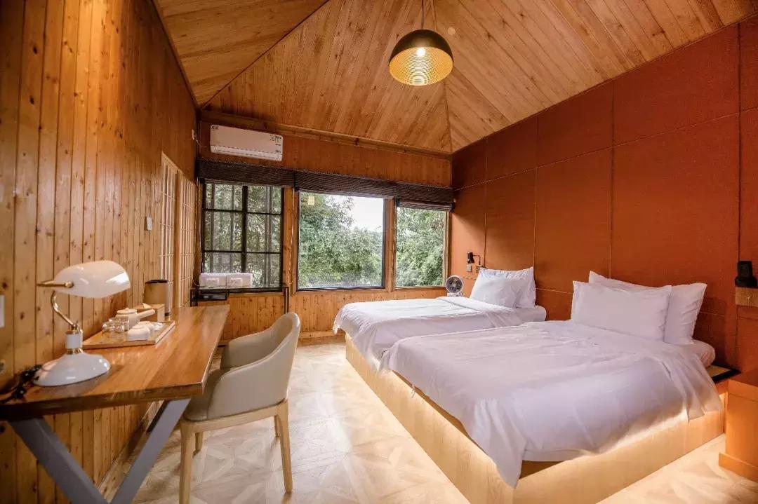 一家三口春节7天旅游民宿,春节去哪里民宿玩推荐一下