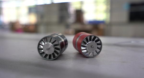 假冒戴森吹风机成本300售价2000,戴森吹风机假冒链条被端