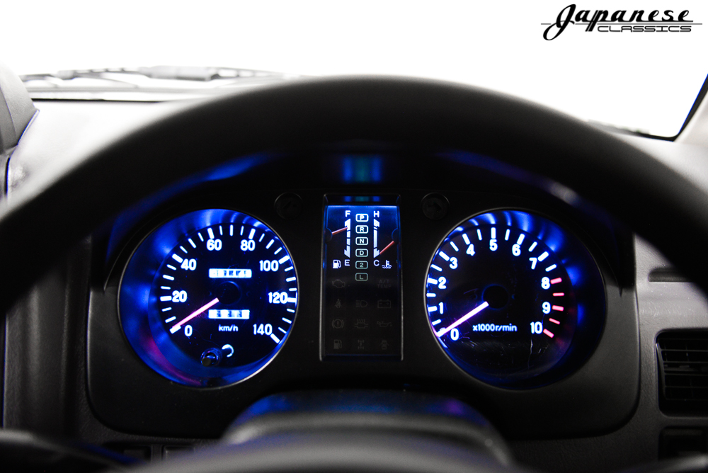 你见过比你大好多倍的车吗,你见过比埃尔法更豪横的车吗