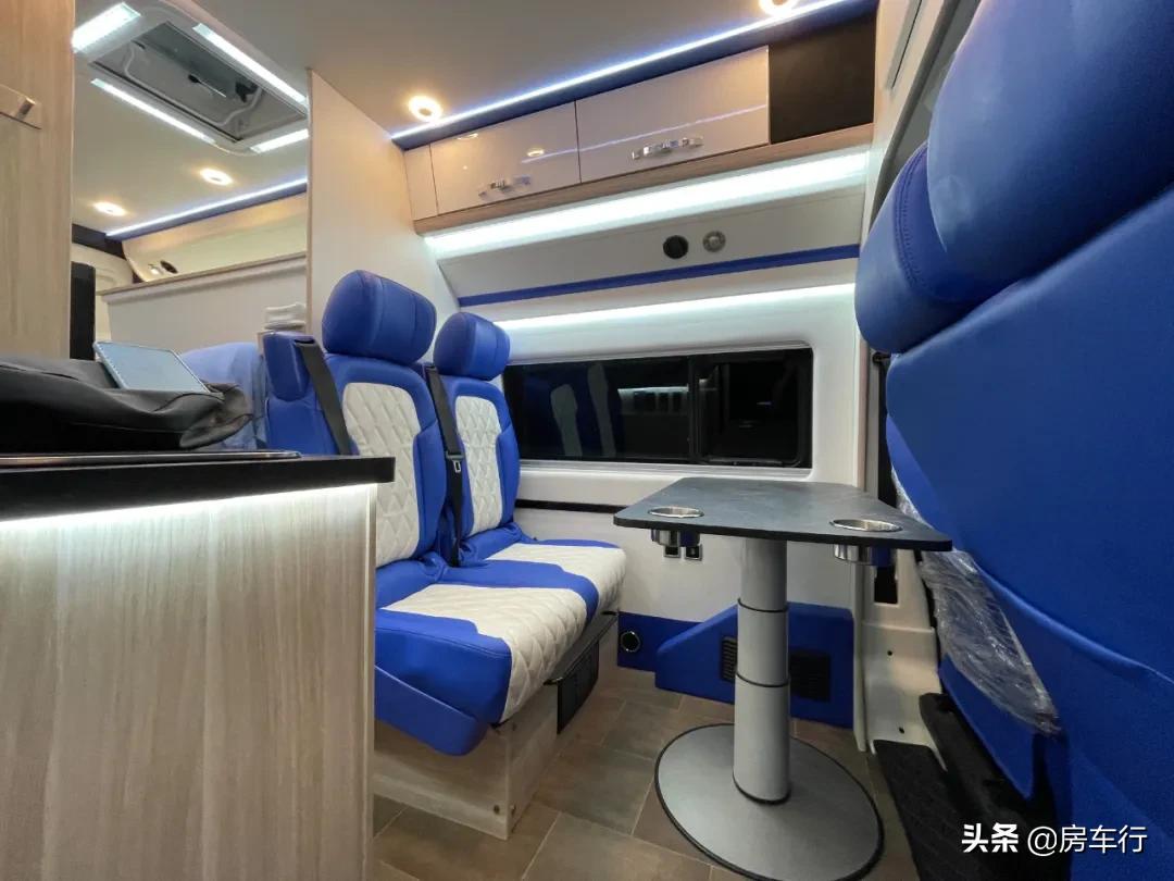 房车忽然电全没了,新能源洲际漫步者房车