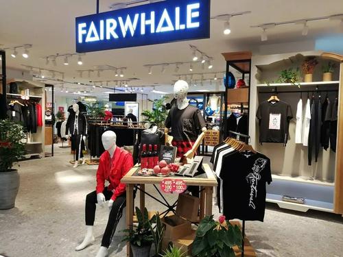 商场里常见的潮流男装品牌,男人腔调高端男装