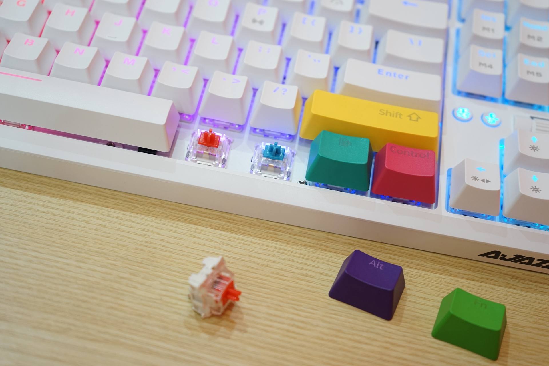 键盘可以这样玩,黑爵ak35i机械键盘怎么热插拔