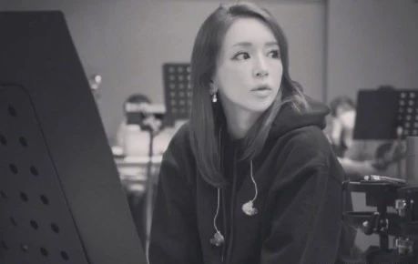 滨崎步双耳失聪了吗,失聪后的滨崎步现状