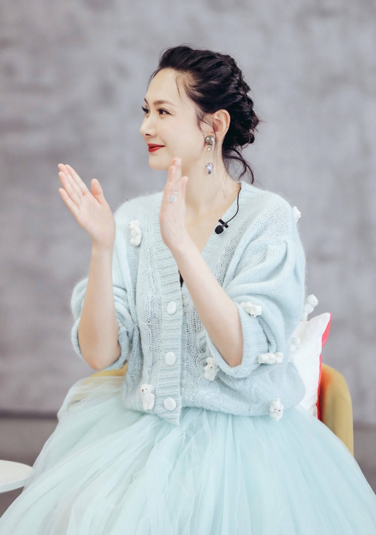 程莉莎穿搭夏天气质套装,程莉莎吊带裙穿搭