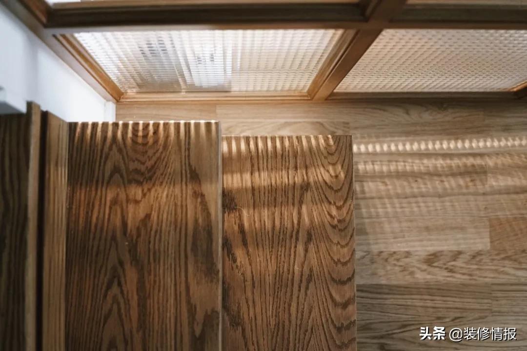 她买下32㎡上海老旧学区房,为女儿打造小桃园还有20㎡舒适大庭院