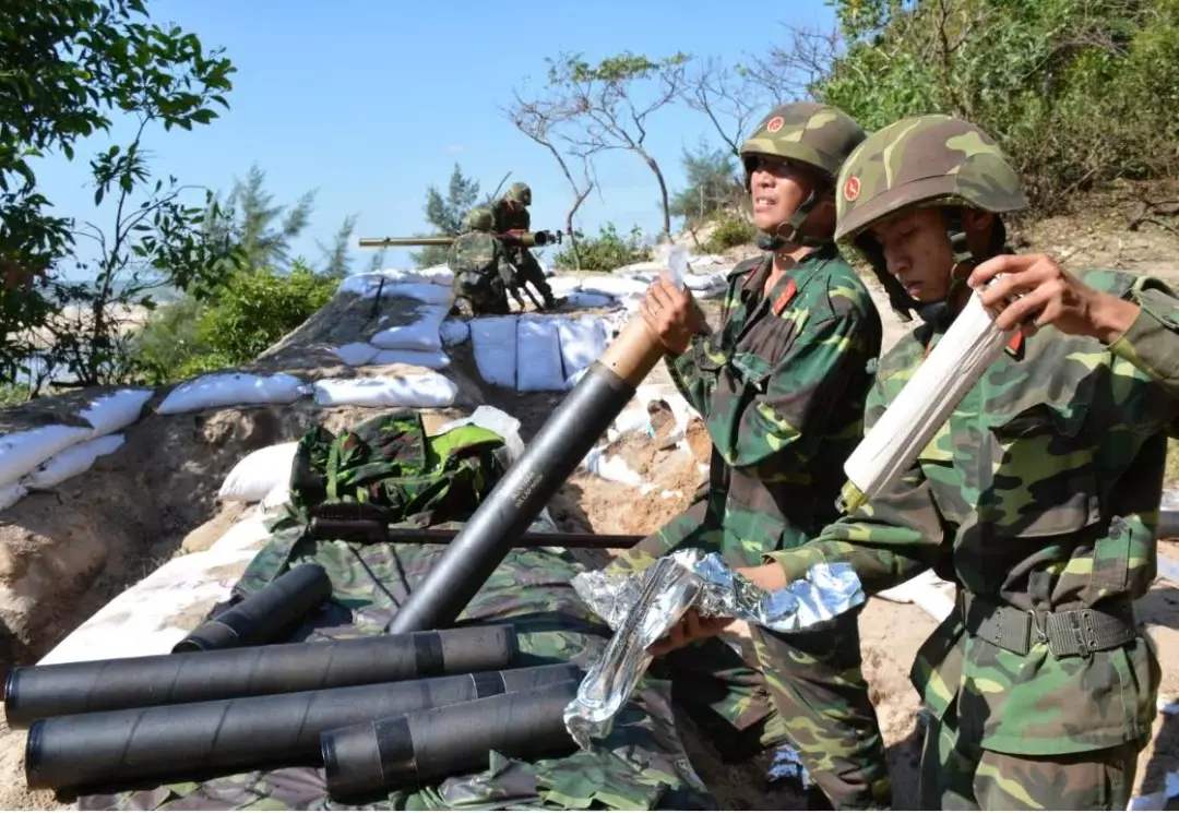 越南军人看我军装备,越南军人参观中国装备