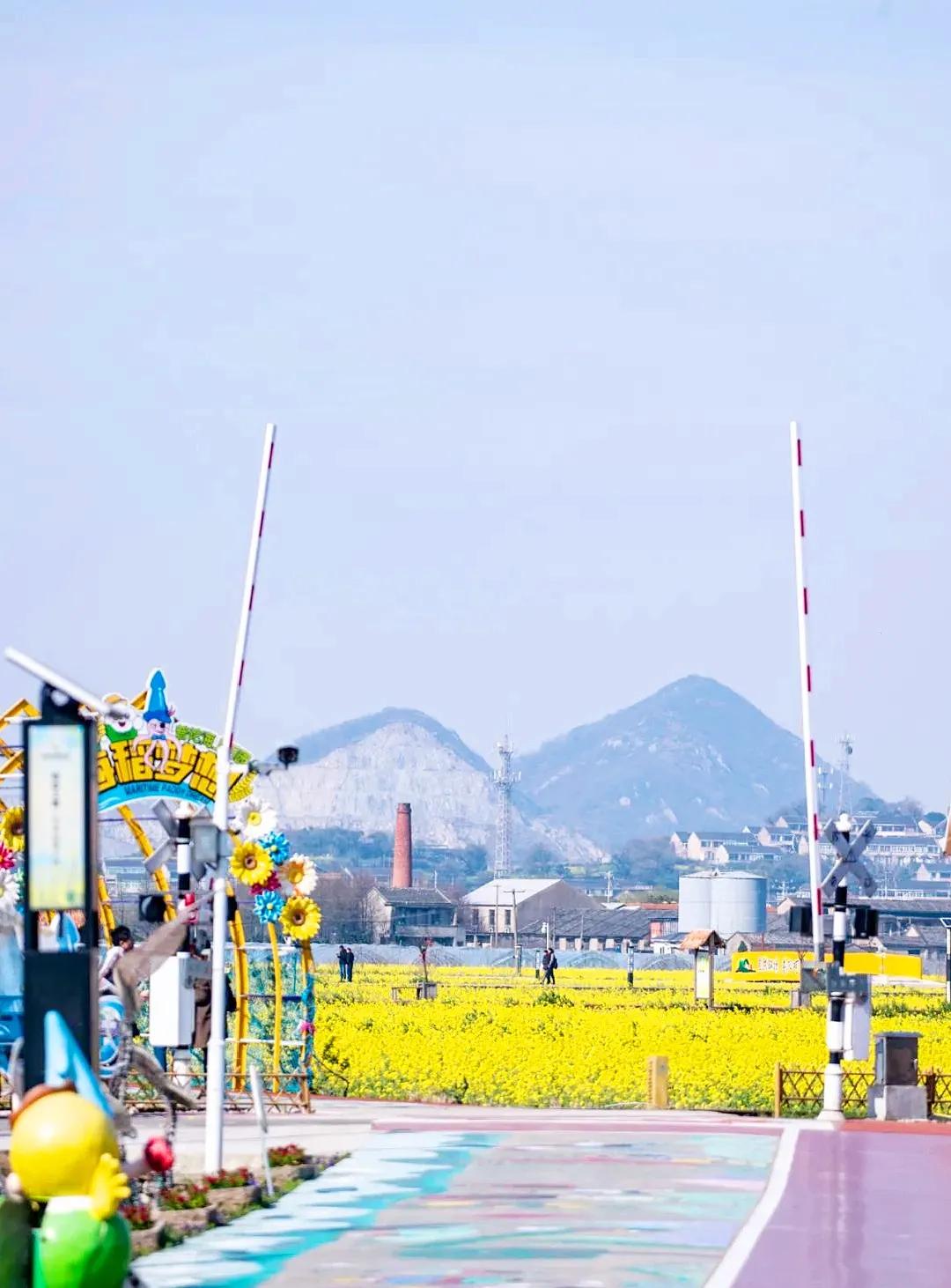 “海上小丽江”!这小城承包了海岛最美春色