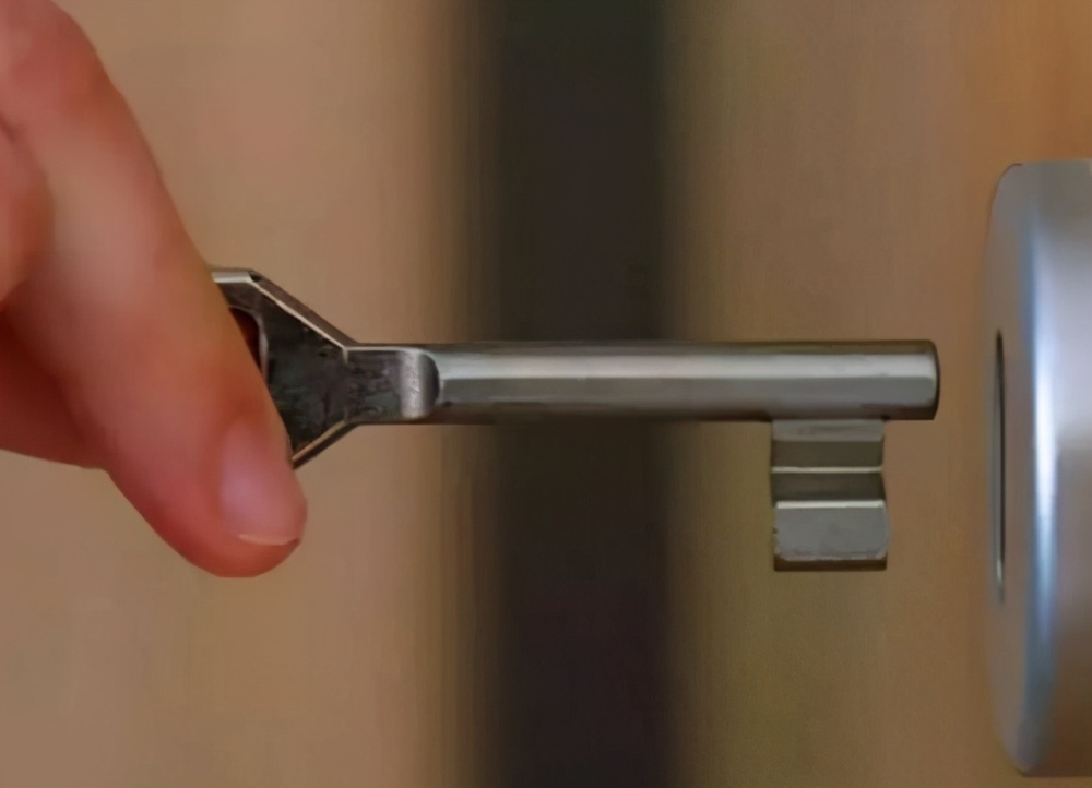 防盗门不锁的后果,防盗门不好反锁是怎么回事