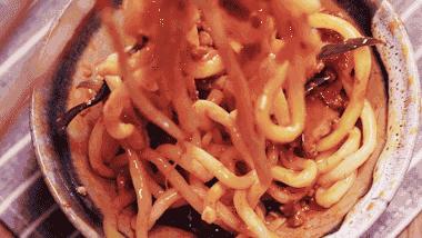 男子吃了碗面被送医生,男子吃了一顿牛肉面