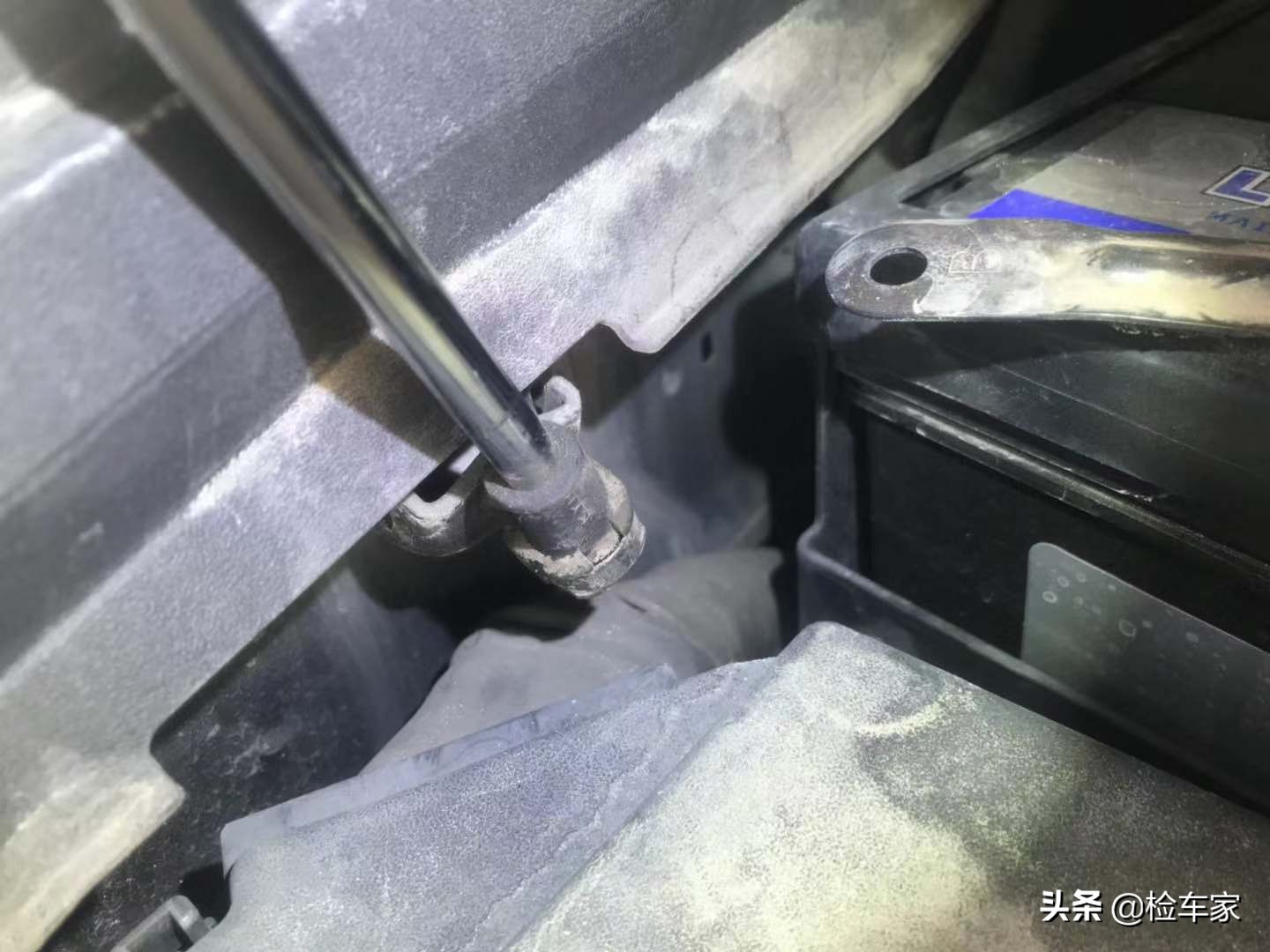 曾经150万的D级行政轿车,十三年后标价21万,网友:招司机吗?