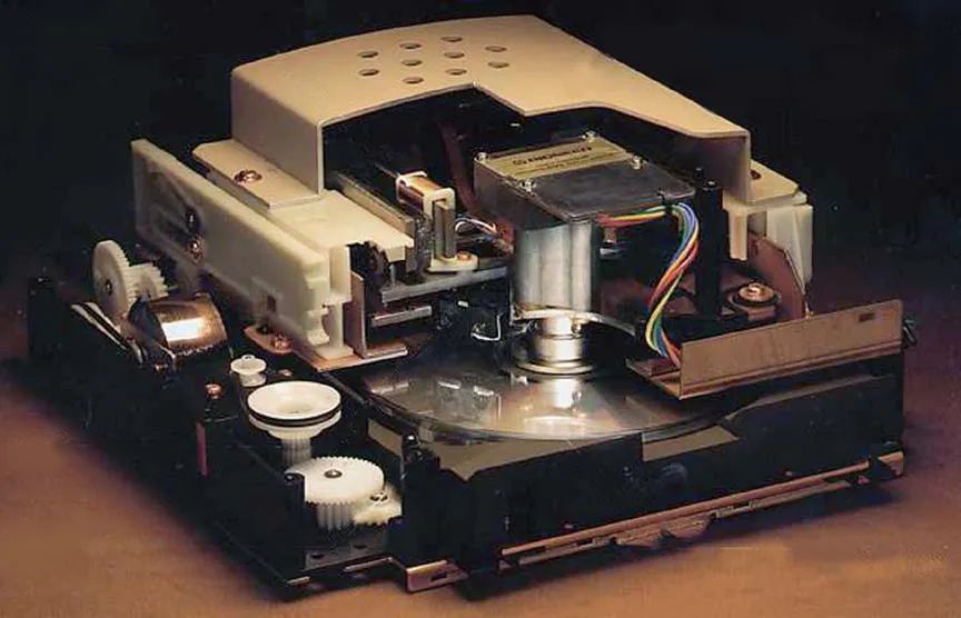 回归日本生产——创意无限的CEC皮带驱动CD机