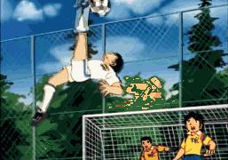 在顶楼天台打球,天台上踢球