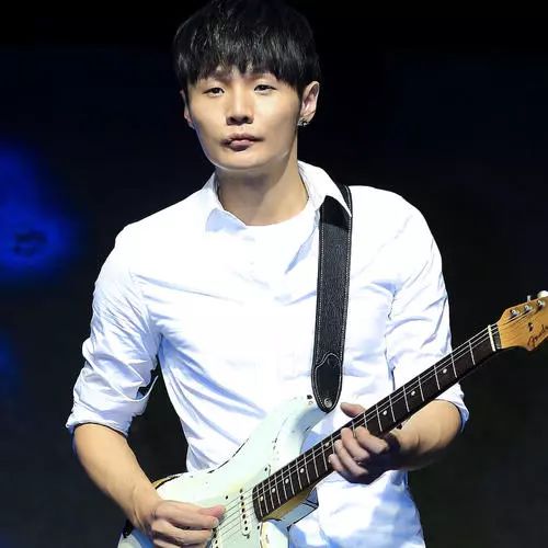 已经是2020年了，为什么我听的还是十年前的歌？