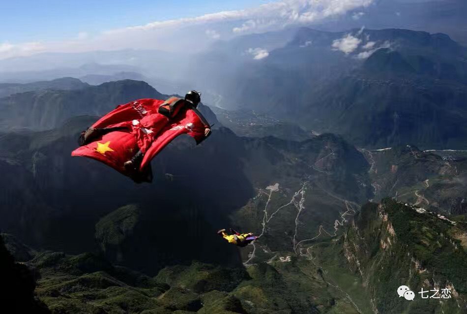 羽人的梦想与友情中国的Jetman涡喷飞翼初次试飞现场见证