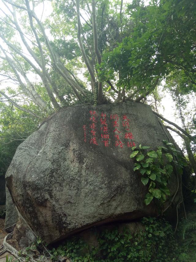 蜈支洲岛到天涯海角有多远,蜈支洲岛和天涯海角哪个好