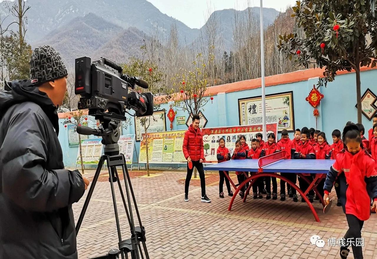 和山区孩子一起过儿童节,回忆儿时的儿童节