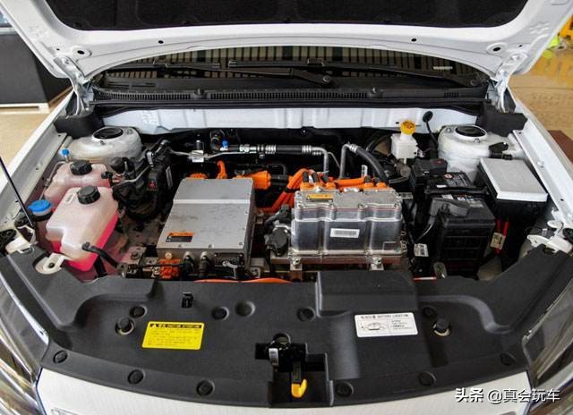 小角色里大人物，一壶茶，一位吉利车主