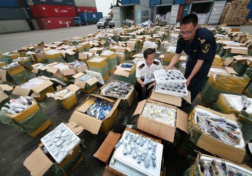 最新海关查获劳力士,瑞士海关查获手表