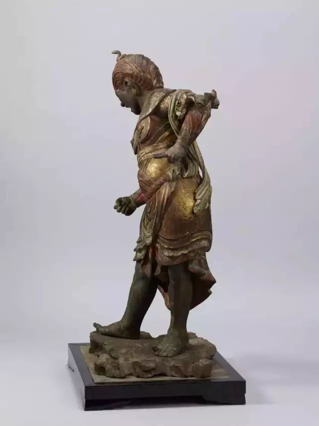 中国与日本两国木造像的区别