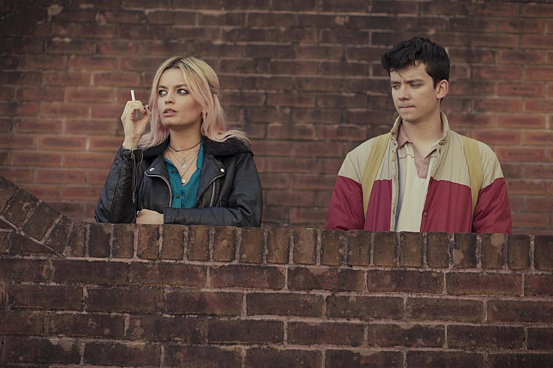 《*爱性**自修室》:豆瓣9分的英美剧,尺度真的和片名一样大吗?