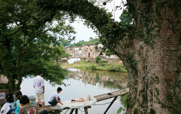 大山深处寻找古村,梅岭古村